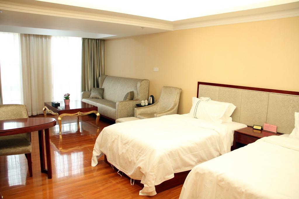Waifiden Grand Easter International Apartment Guangzhou Room photo