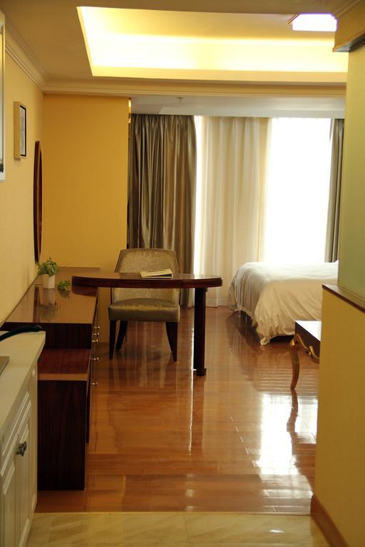 Waifiden Grand Easter International Apartment Guangzhou Room photo